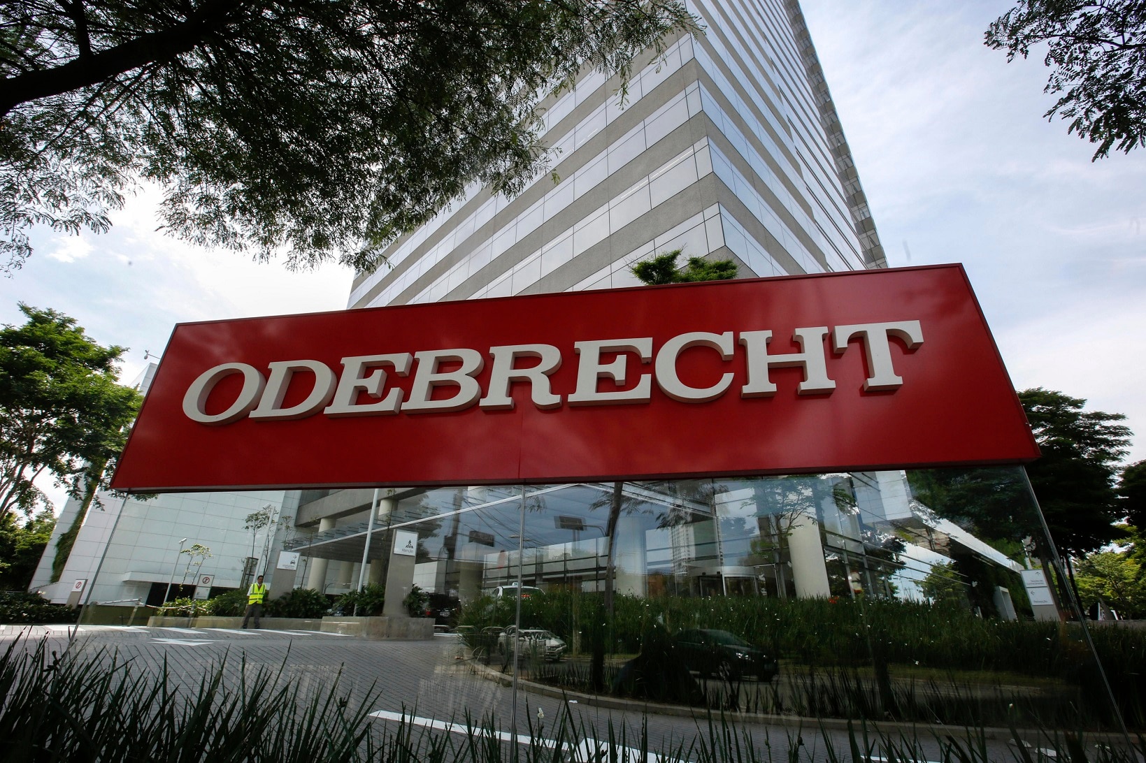 Inhabilita la SFP a Odebrecht por 4 años