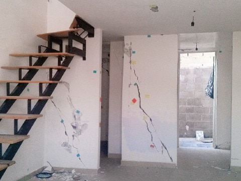 Denuncian daños en viviendas 