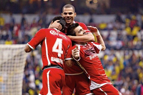 El diablo, con un pie en la final