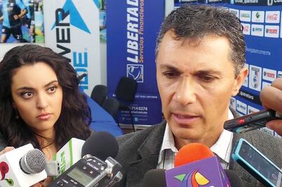 Gallos, sin contacto con Yáñez