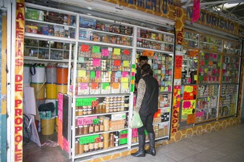 Revisan tiendas naturistas