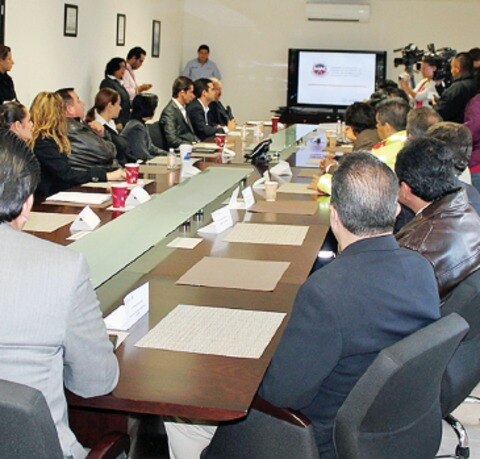 Lanzan campaña "seguro al volante"