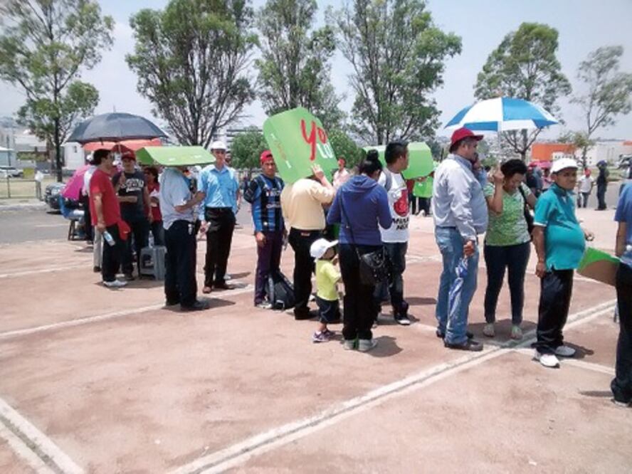 Calor y larga espera para un boleto
