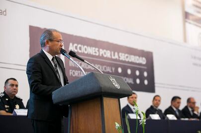 Declara Silva ante Fiscalía por folletos