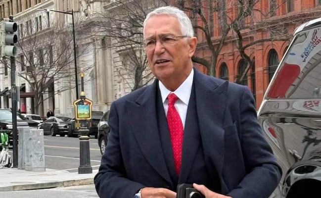 Salinas Pliego acuerda pagar al SAT más de 32 mil mdp; adelanta 10 mil 400 millones y liquidará el resto en 18 pagos