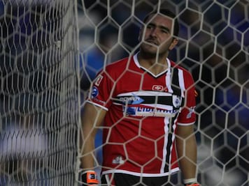 Gallos, se enfrenta al líder