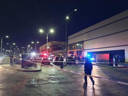 Un muerto es el saldo de una balacera en Plaza Antea, en Querétaro