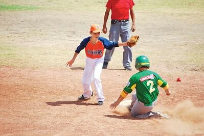 Remodelan campo de beisbol en Jurica