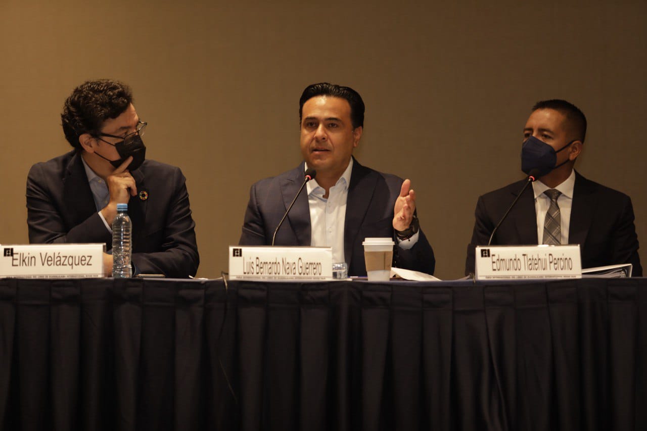 Luis Nava se presenta en la Feria Internacional del Libro de Guadalajara 
