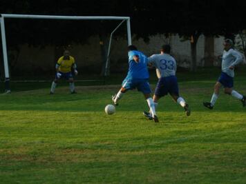 Tumban al líder en la Máster Independiente