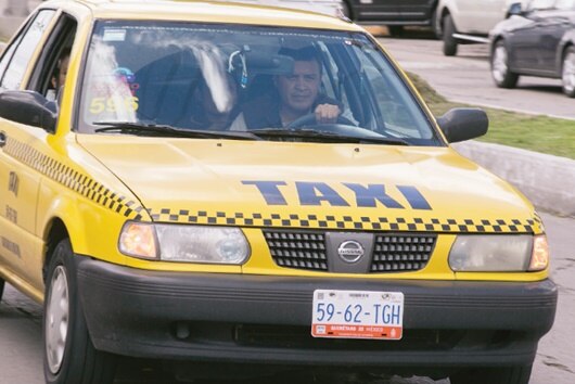 Presentan taxistas reformas en movilidad