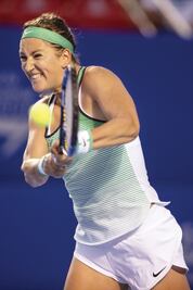 Ferrer y Azarenka se sobreponen