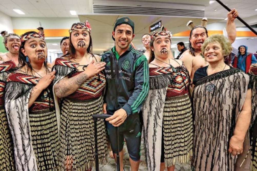 Sorprende y emociona a tricolores