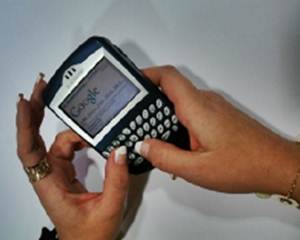 Con celular, 87 de cada 100 mexicanos: Cofetel