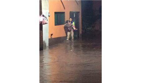 Inundaciones por desfogue de presa en SJR