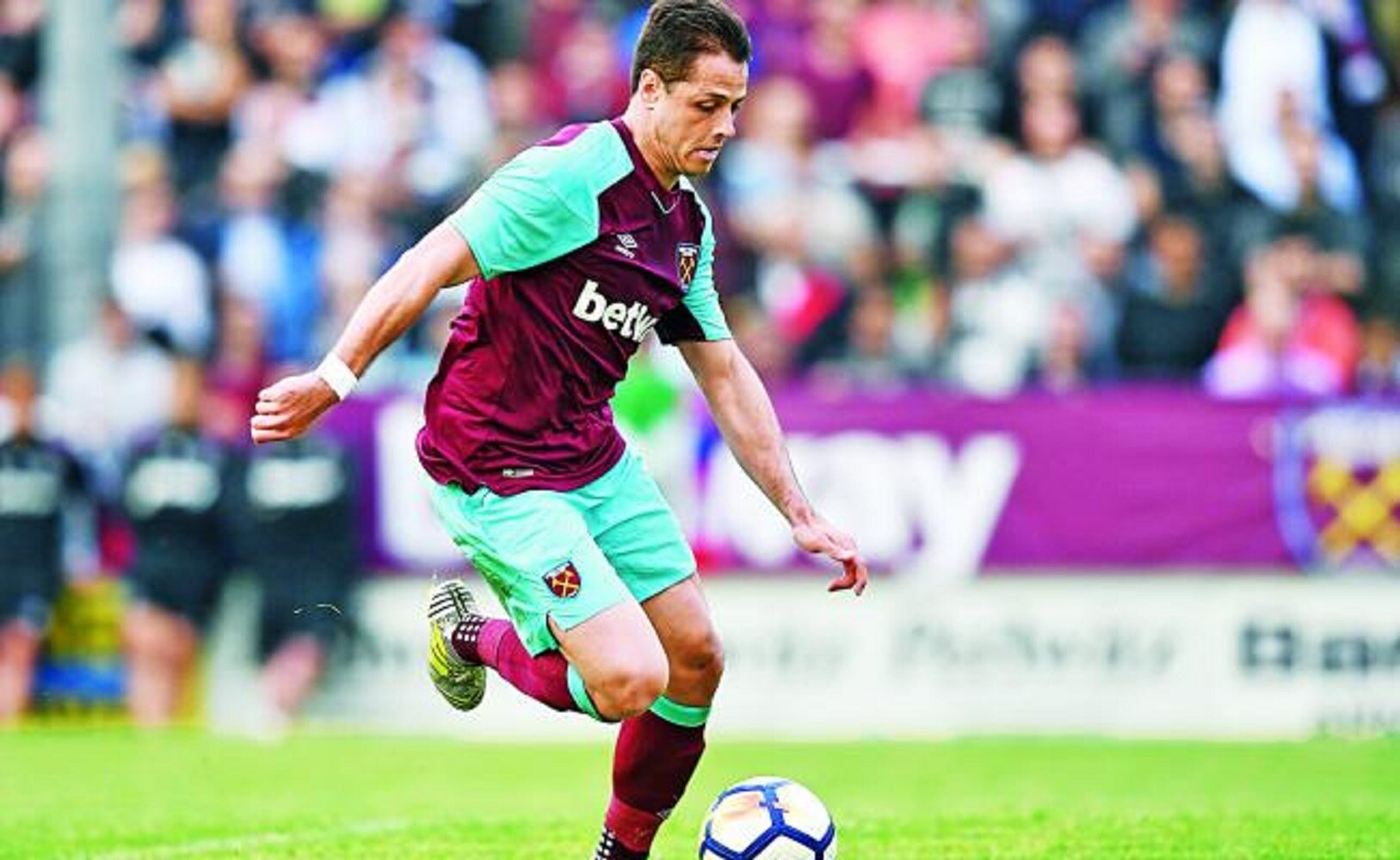 Chicharito Hernández quiere seguir en Europa