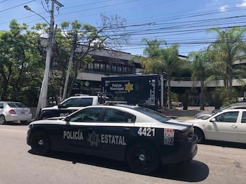 Asesinan a hombre en centro comercial