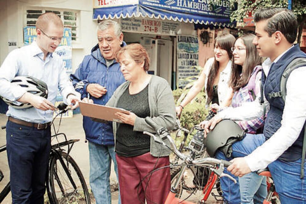 Se reunirá mañana con militancia