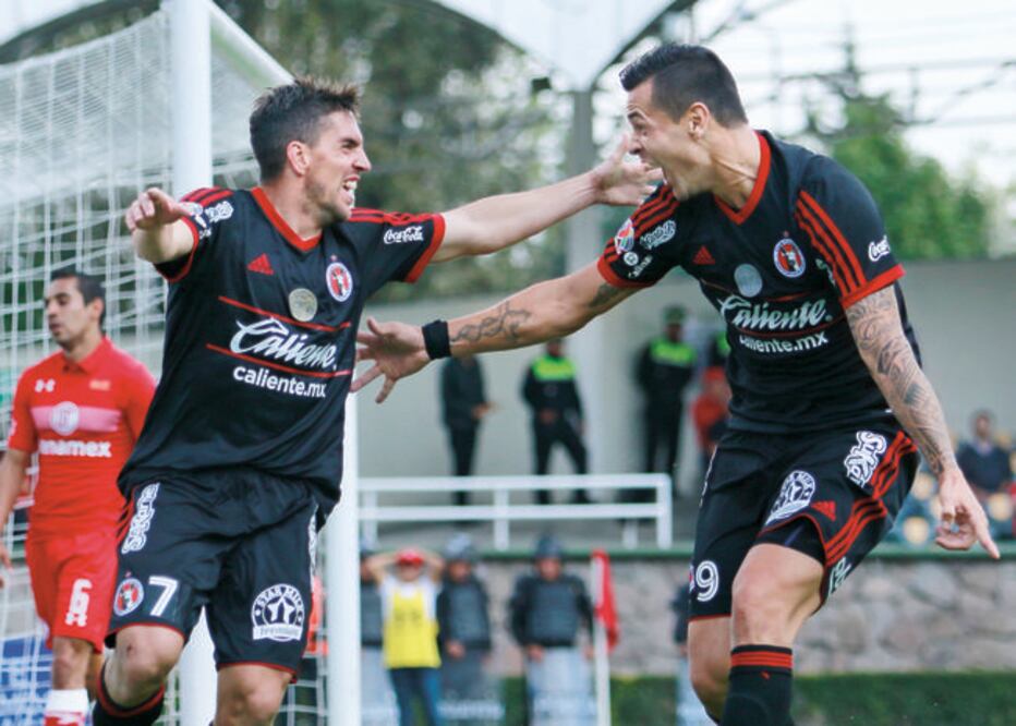 Un gol de Gabriel Hauche guió a los rojinegros a la victoria (ALVARO PAULIN. IMAGO7)