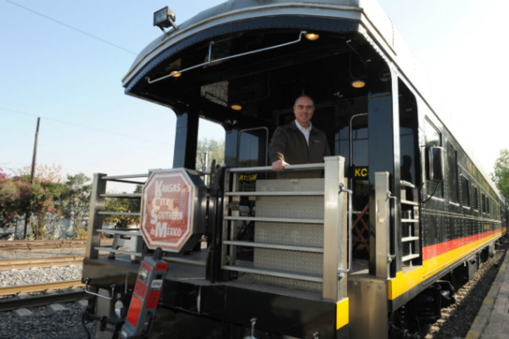 Realizan recorrido en tren de Querétaro a SJR