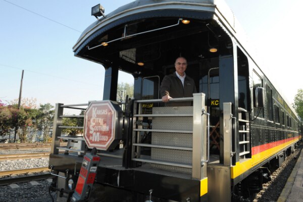 Realizan recorrido en tren de Querétaro a SJR