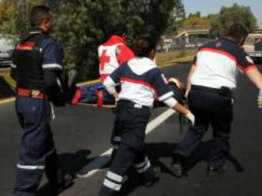 Choque en la Méx-Qro deja 10 heridos