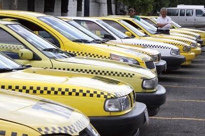 Refrendan iniciativa de concesiones de taxis