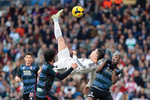 El Real Madrid toma el liderato en España