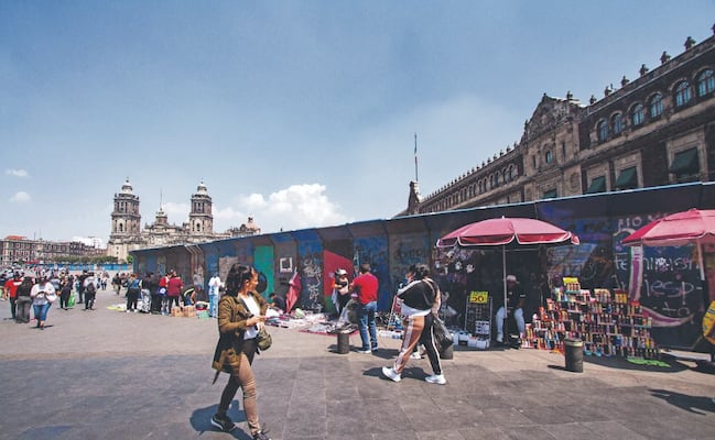 Marcha del 8M deja pérdidas millonarias en comercios del Centro de la CDMX 