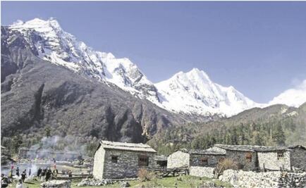 Al menos 9 alpinistas mueren tras avalancha en el Himalaya