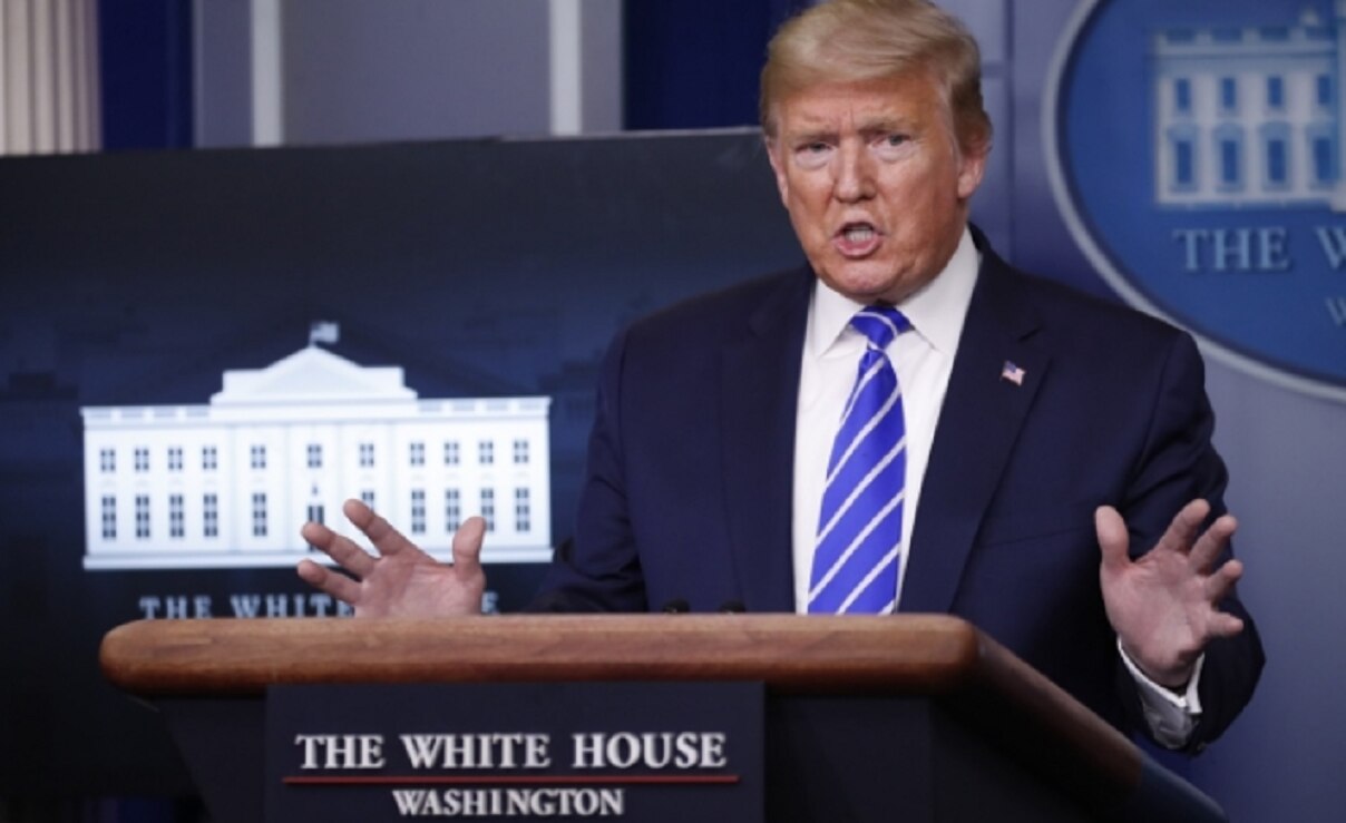 Inyectar luz UV y desinfectante a enfermos de Coronavirus, propone Donald Trump