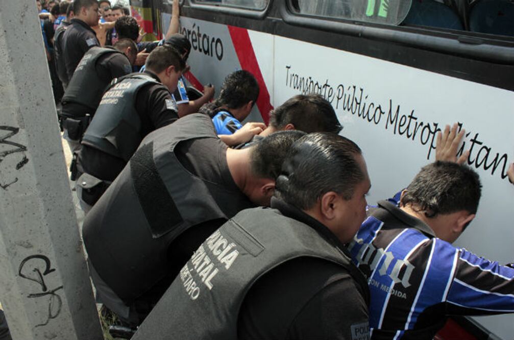 Catean a aficionados de Gallos 