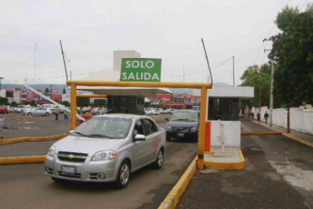 Estacionamiento cumple con requerimientos
