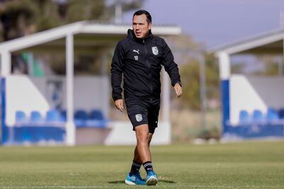 Auxiliar de Gallos llama "mediocres" a seguidores de AMLO