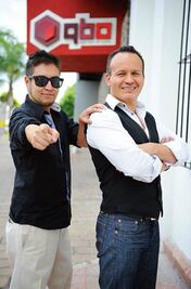 Grosz homenajea a Miguel Bosé 