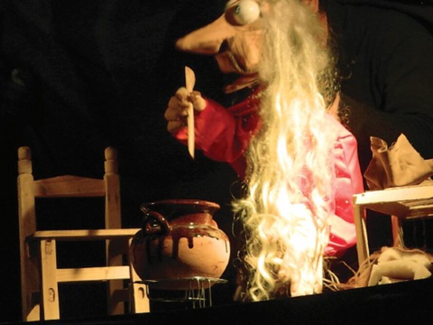 Van 'En busca de Makook 2'