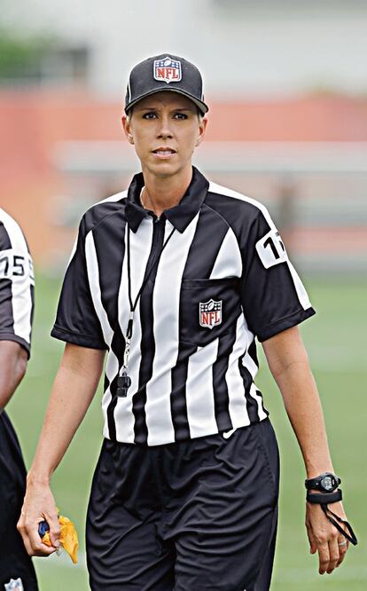Histórico: habrá mujer oficial en juegos de NFL