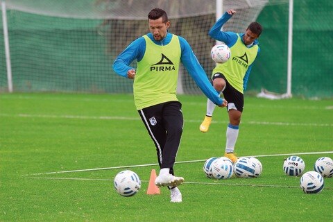 Gallos Blancos sólo piensan en la victoria