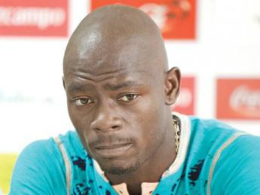 Emana pasa los exámenes médicos