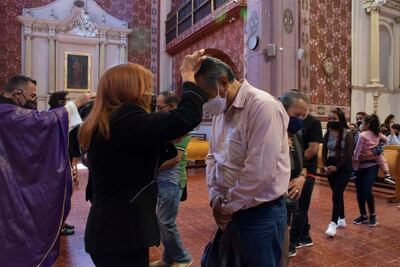 Más de 13 mil asisten a tomar ceniza, en Querétaro 