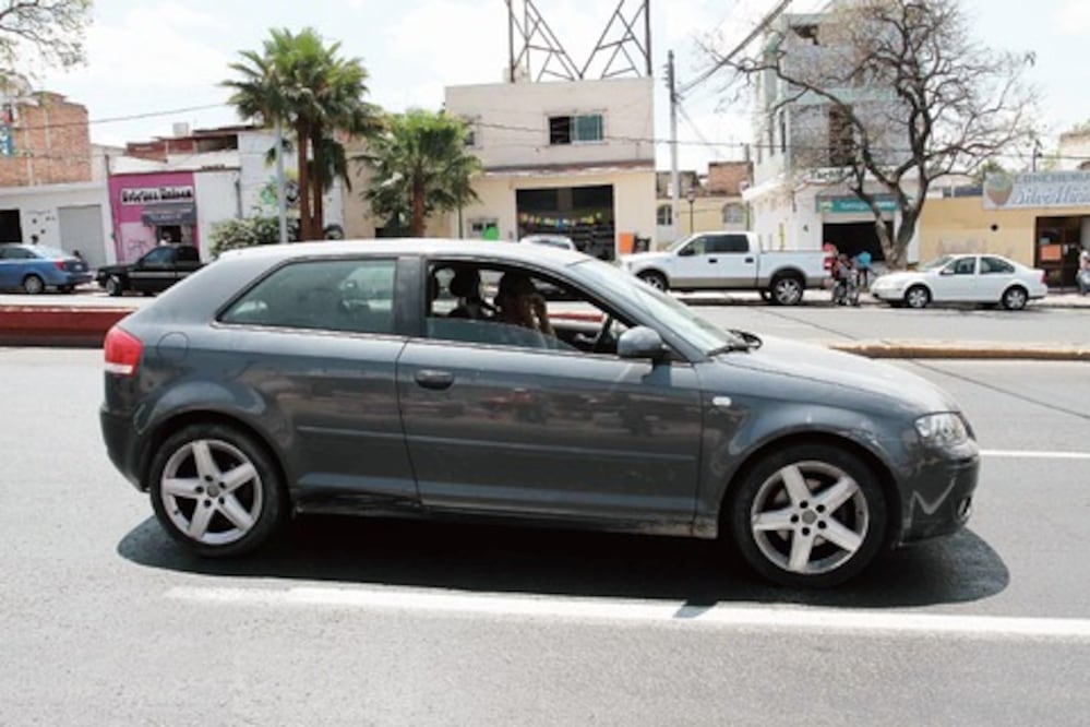 Aumenta renta de automóviles de lujo 