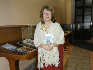 Presentan libro de brujas y demonios