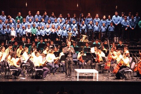 Esperanza Azteca de aniversario 