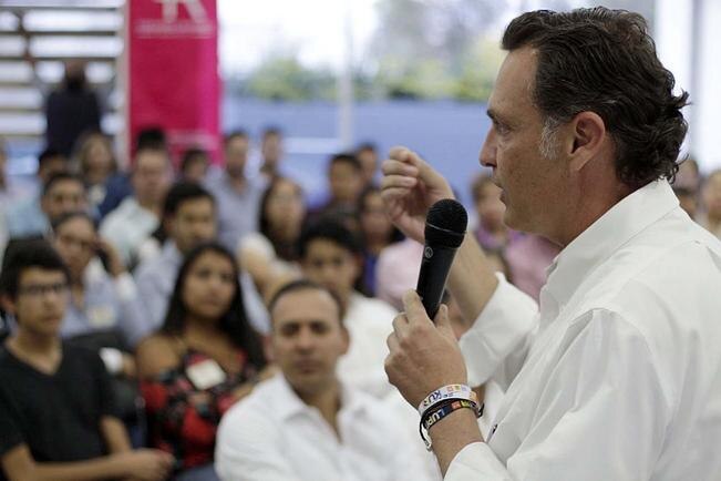 Kuri se reunió con jóvenes líderes