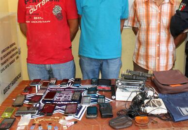 Capturan a 3 asaltantes a transporte 