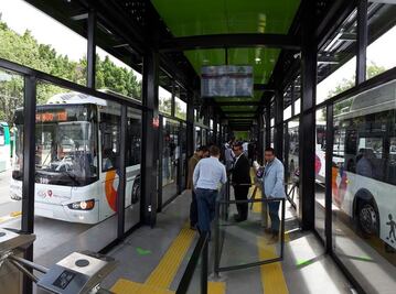 El 40% de usuarios de Qrobús sigue pagando en efectivo