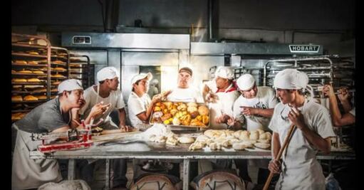 De la vulcanizadora, a una expo de foto