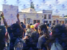 Estudiantes de la Facultad de Filosofía de la UAQ realizan marcha pacífica