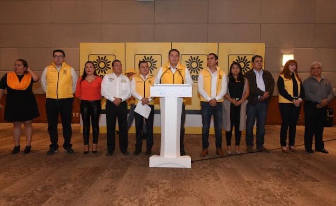 La dirigencia nacional del PRD. Foto: Luis Cortés