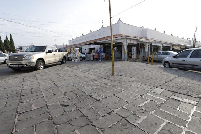 Anuncian obras. Pondrán cámaras de vigilancia en el mercado La Cruz